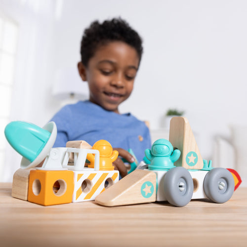 Melissa and Doug Blockables Space Play Set
