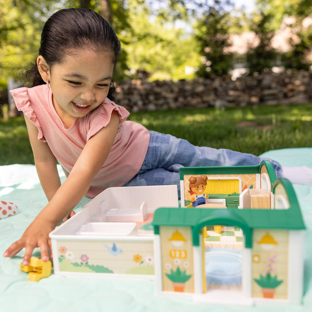 Melissa and Doug Cheery LaneTM House Play Set