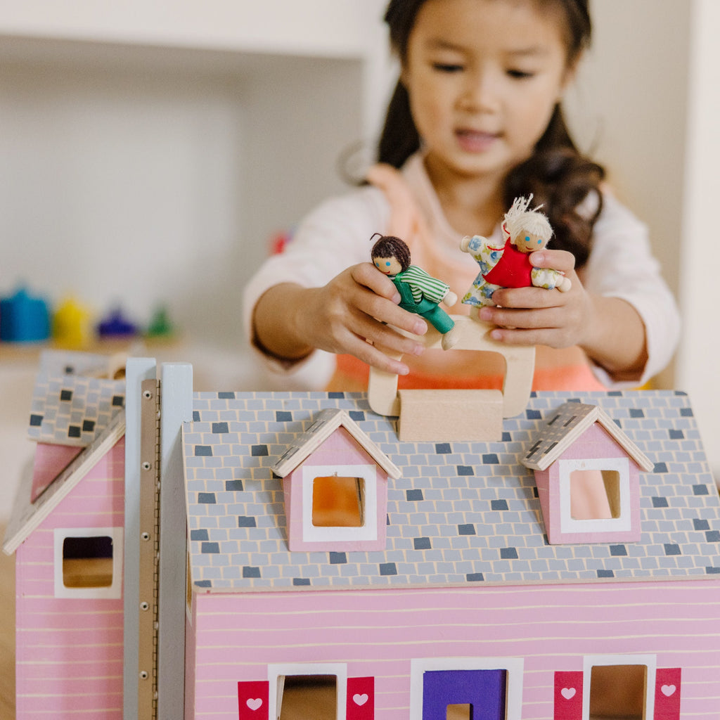 Melissa and Doug Wooden Fold Go Dollhouse