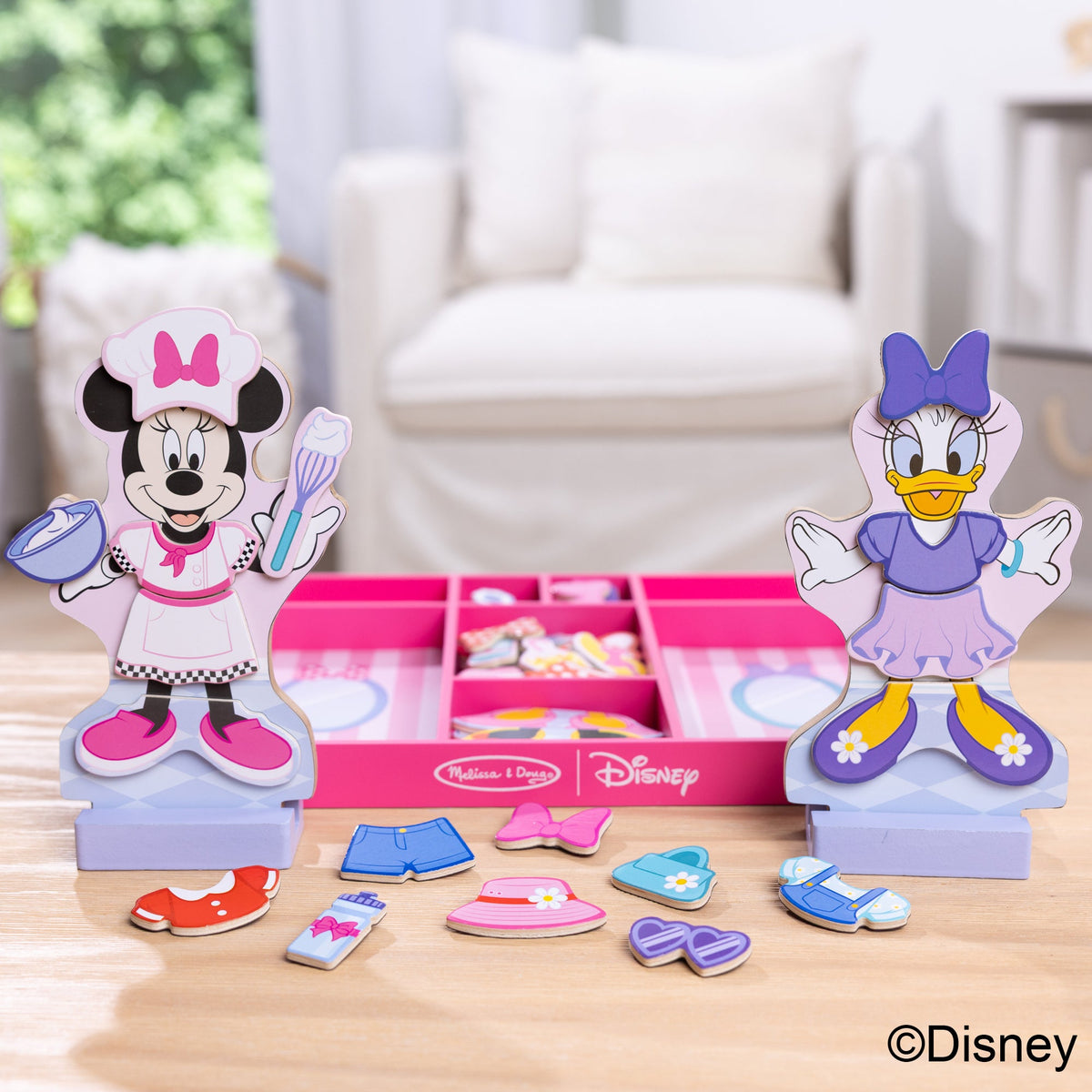 Melissa and Doug Disney Minnie Daisy Deluxe Wooden Magnetic Dress-Up