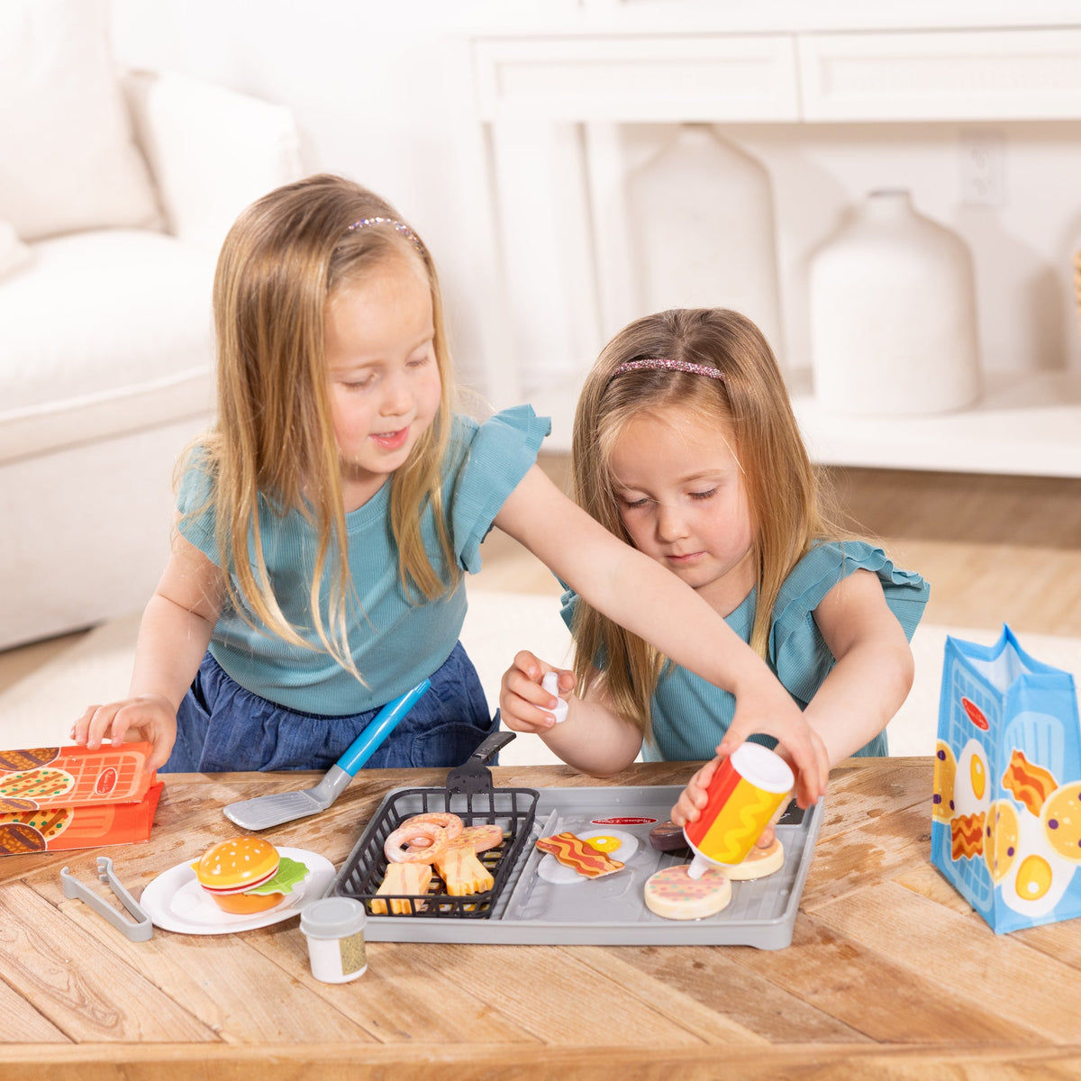 Melissa and Doug Flip Fry Grill Play Set with Color Changing Water WOW