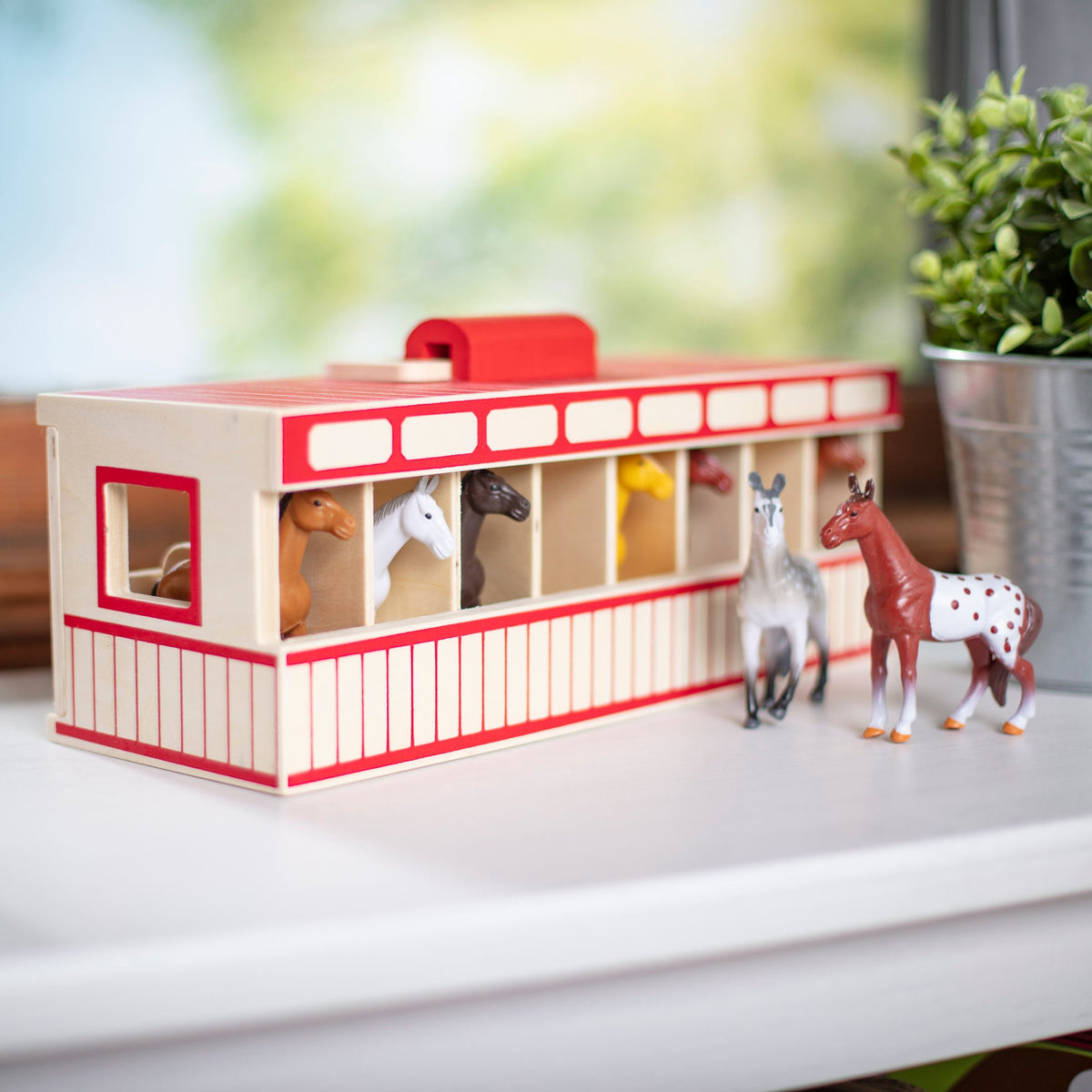 Melissa and Doug Take-Along Show-Horse Stable