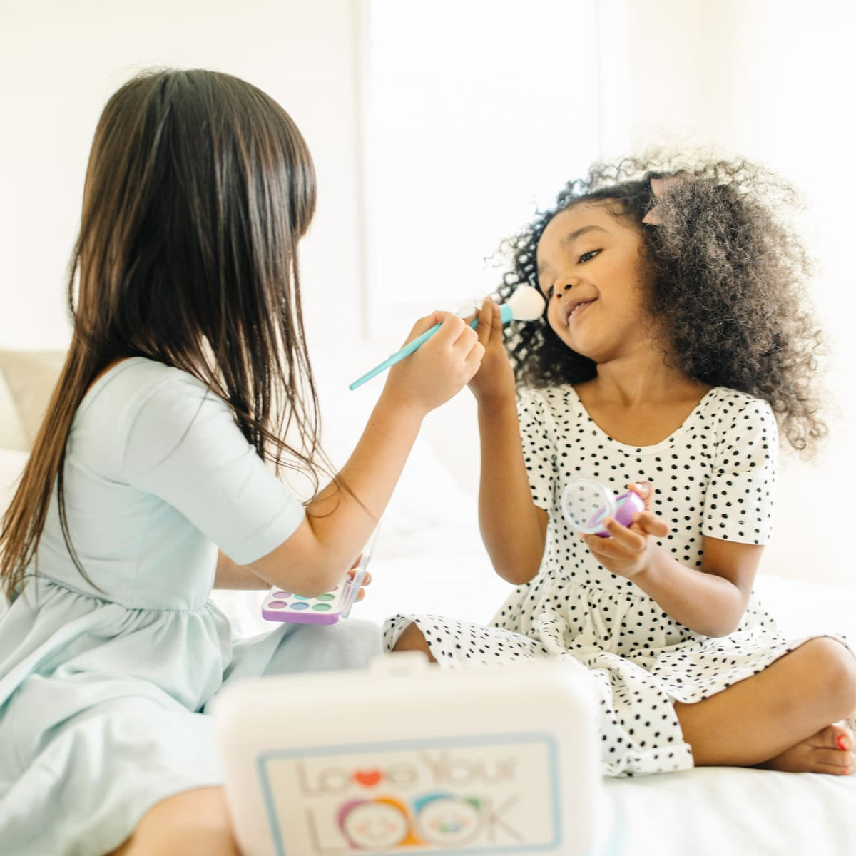 Melissa and Doug LOVE YOUR LOOK - Makeup Kit Play Set