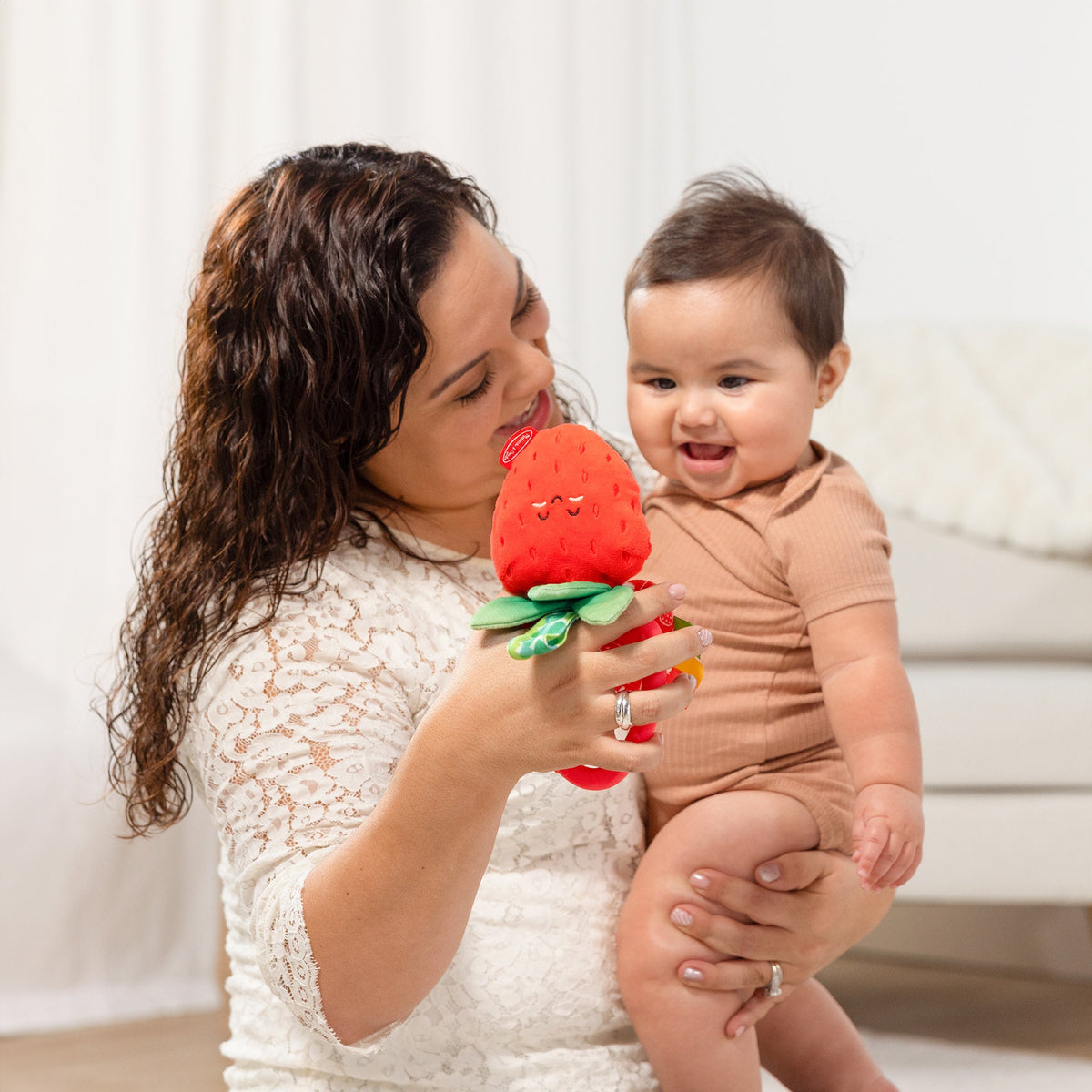 Melissa and Doug Peek-a-Boo Berry Take-Along Toy