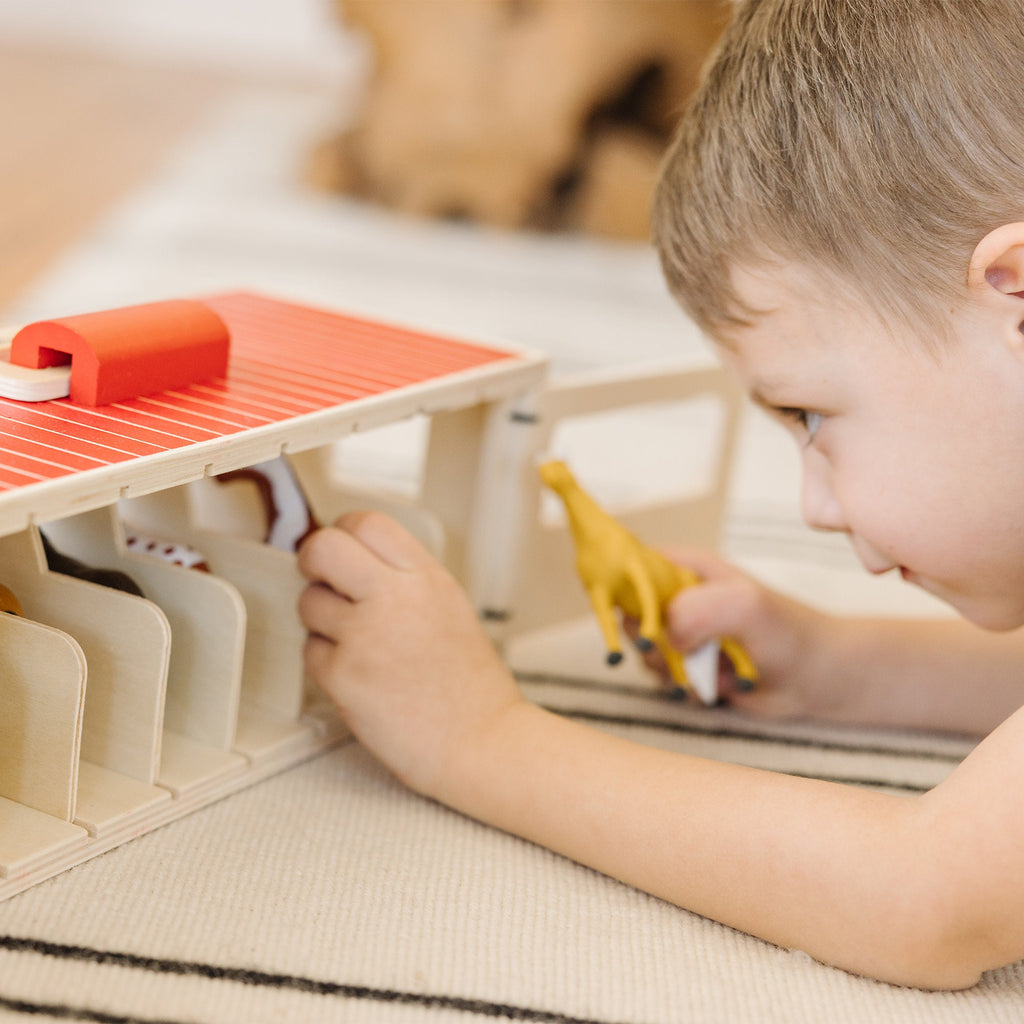 Melissa and Doug Take-Along Show-Horse Stable
