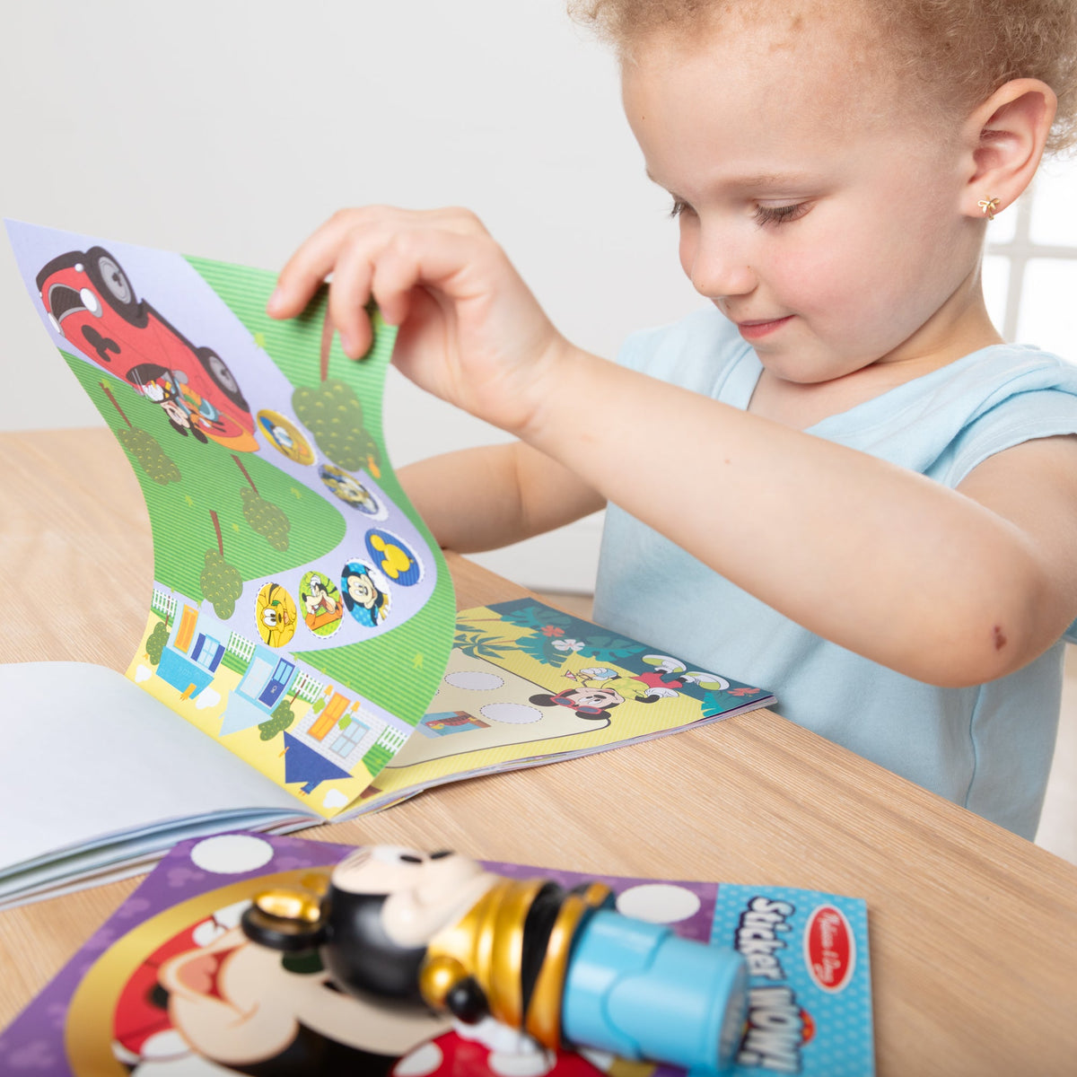 Melissa and Doug Sticker WOW Deluxe Set Mickey Minnie