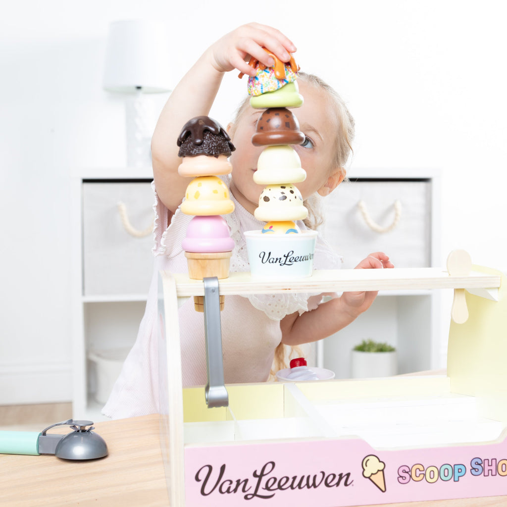 Melissa and Doug Melissa Doug x Van Leeuwen Wooden Ice Cream Counter