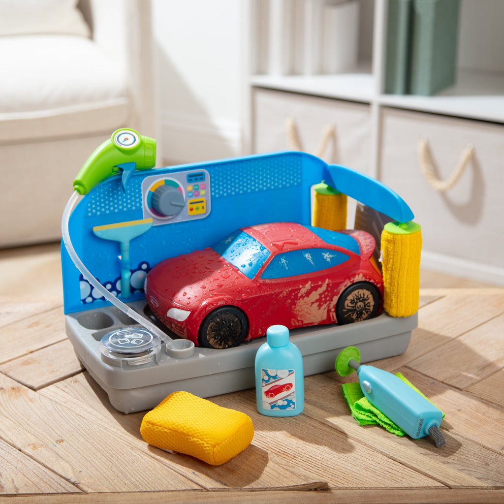 Melissa and Doug Spray Shine Car Wash Play Set