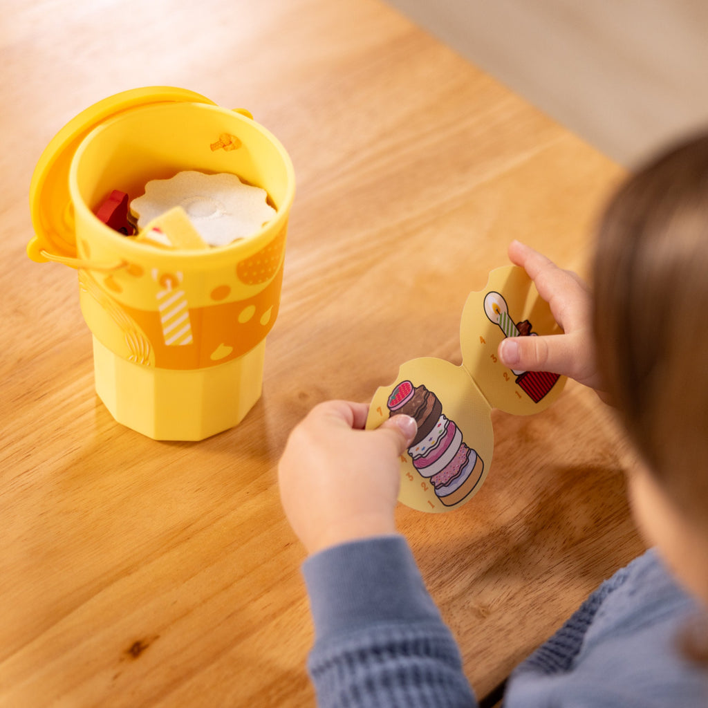 Melissa and Doug Play to Go Cake Cookies Play Set